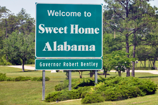 Welcome to Alabama sign